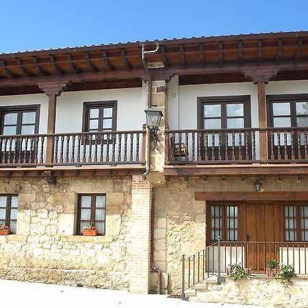 Apartamentos Llave De Santillana Santillana del Mar Exterior photo