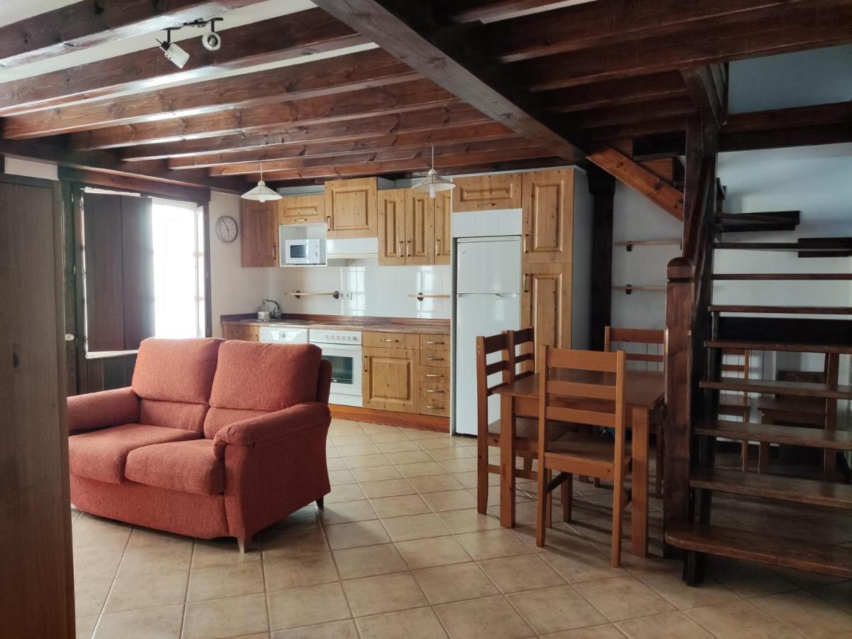 Apartamentos Llave De Santillana Santillana del Mar Exterior photo